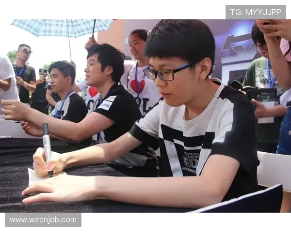 EDG在高校联赛中的状态分析与表现评估探讨