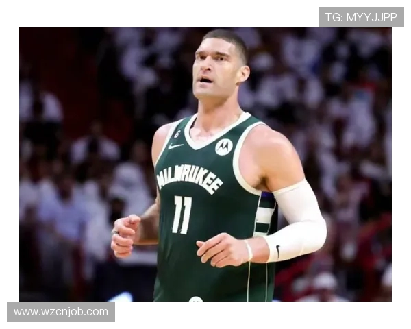 布鲁克洛佩斯的篮球之路与职业生涯的辉煌成就解析