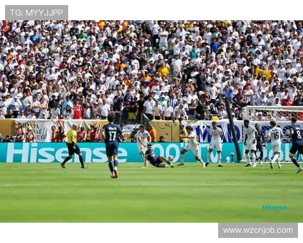 皇马与罗马的巅峰对决大罗的传奇时刻再现球场